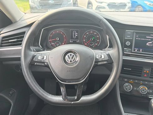 Used 2019 Volkswagen Jetta SE FWD image 18