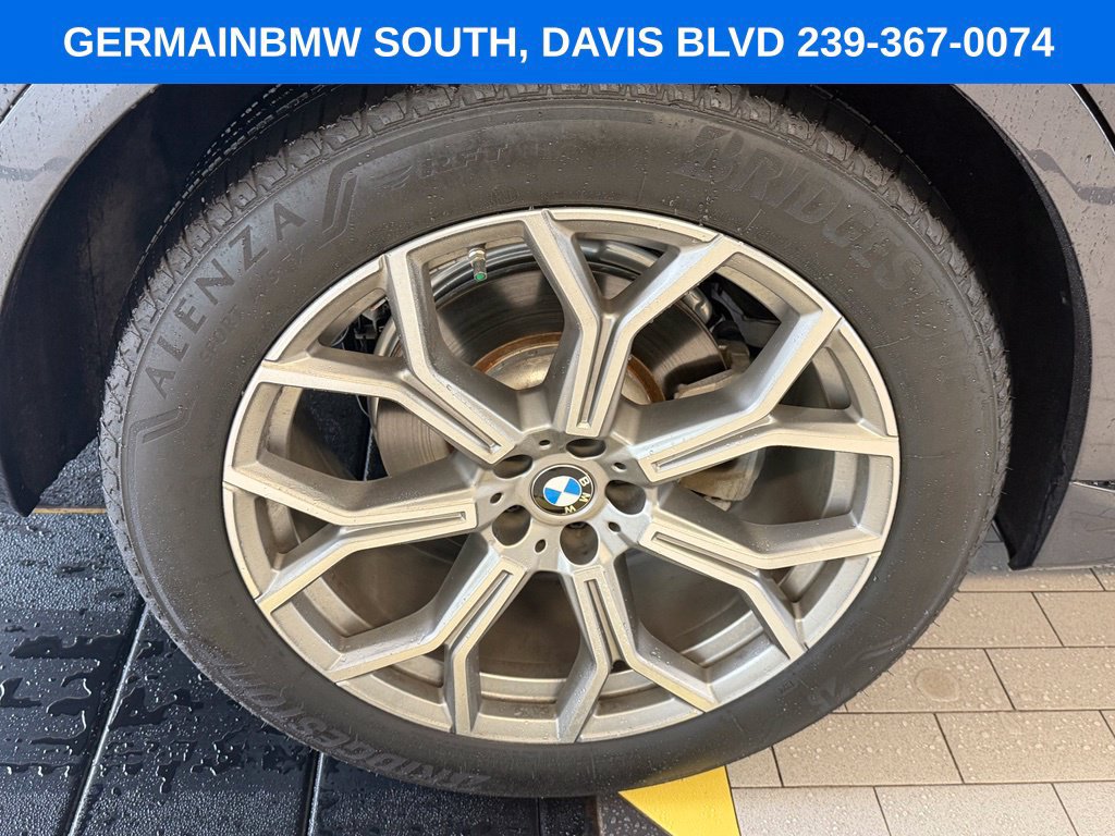 Used 2020 BMW X7 xDrive40i w/ Executive Package AWD/4WD image 3