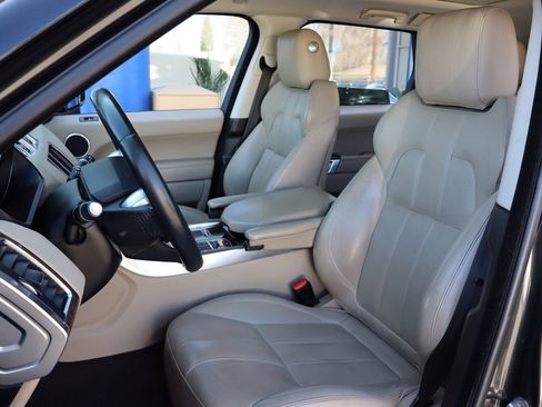 Used 2014 Land Rover Range Rover Sport HSE image 11