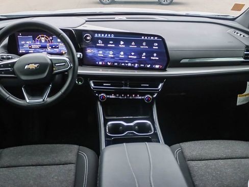 Used 2026 Chevrolet Traverse LT w/ Driver Confidence Package image 11