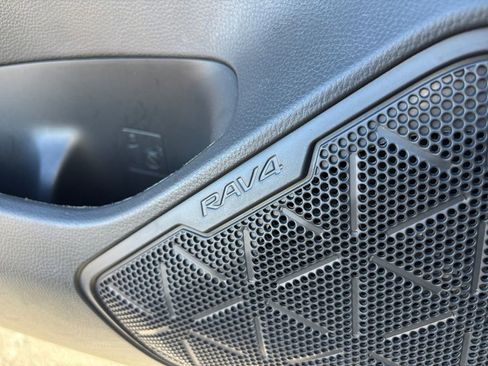 Used 2023 Toyota RAV4 XLE image 27