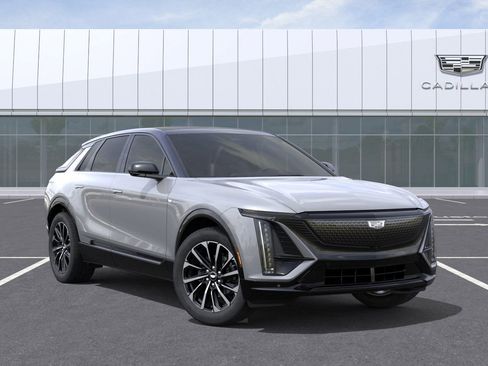 New 2025 Cadillac Lyriq Sport image 7