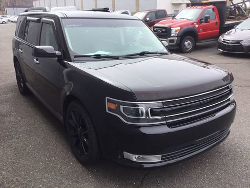 Used 2019 Ford Flex Limited w/ Equipment Group 303A image 2