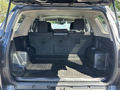 Used 2012 Toyota 4Runner SR5 AWD/4WD image 29