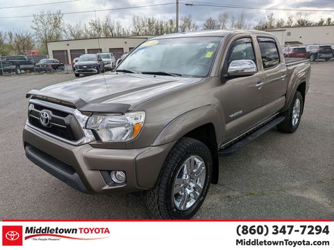 Used 2015 Toyota Tacoma 4x4 Double Cab w/ Limited Package image 7