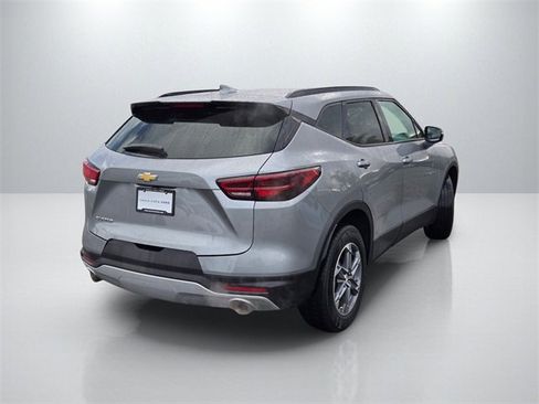 Used 2023 Chevrolet Blazer LT image 4