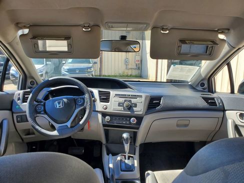 Used 2012 Honda Civic LX image 2