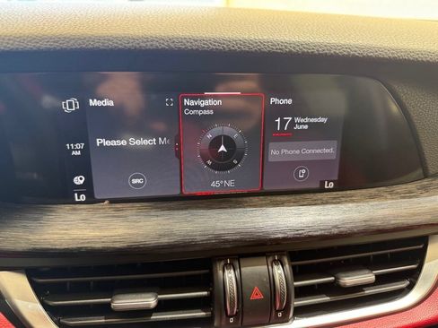 Used 2021 Alfa Romeo Stelvio Sprint w/ Nero Edizione RWD image 23