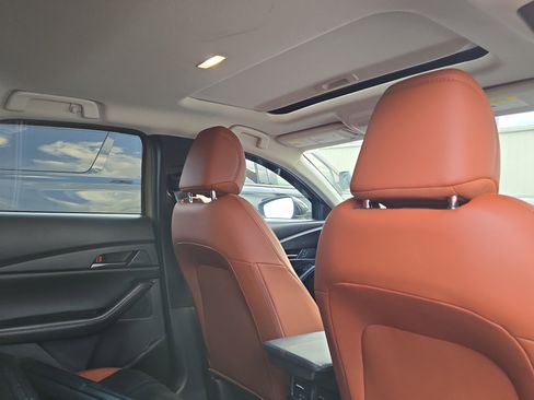 Used 2024 MAZDA CX-30 Carbon image 7