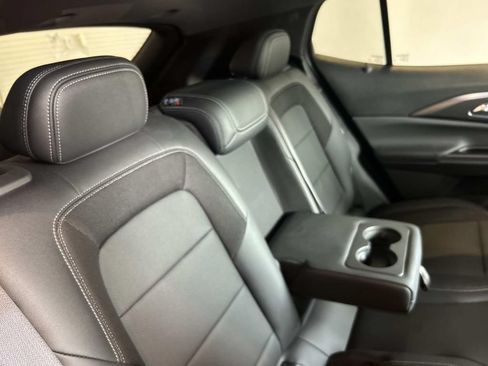 Used 2024 Chevrolet Equinox EV LT FWD image 32