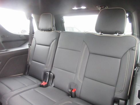 New 2026 GMC Yukon Elevation w/ Elevation Premium Package image 14