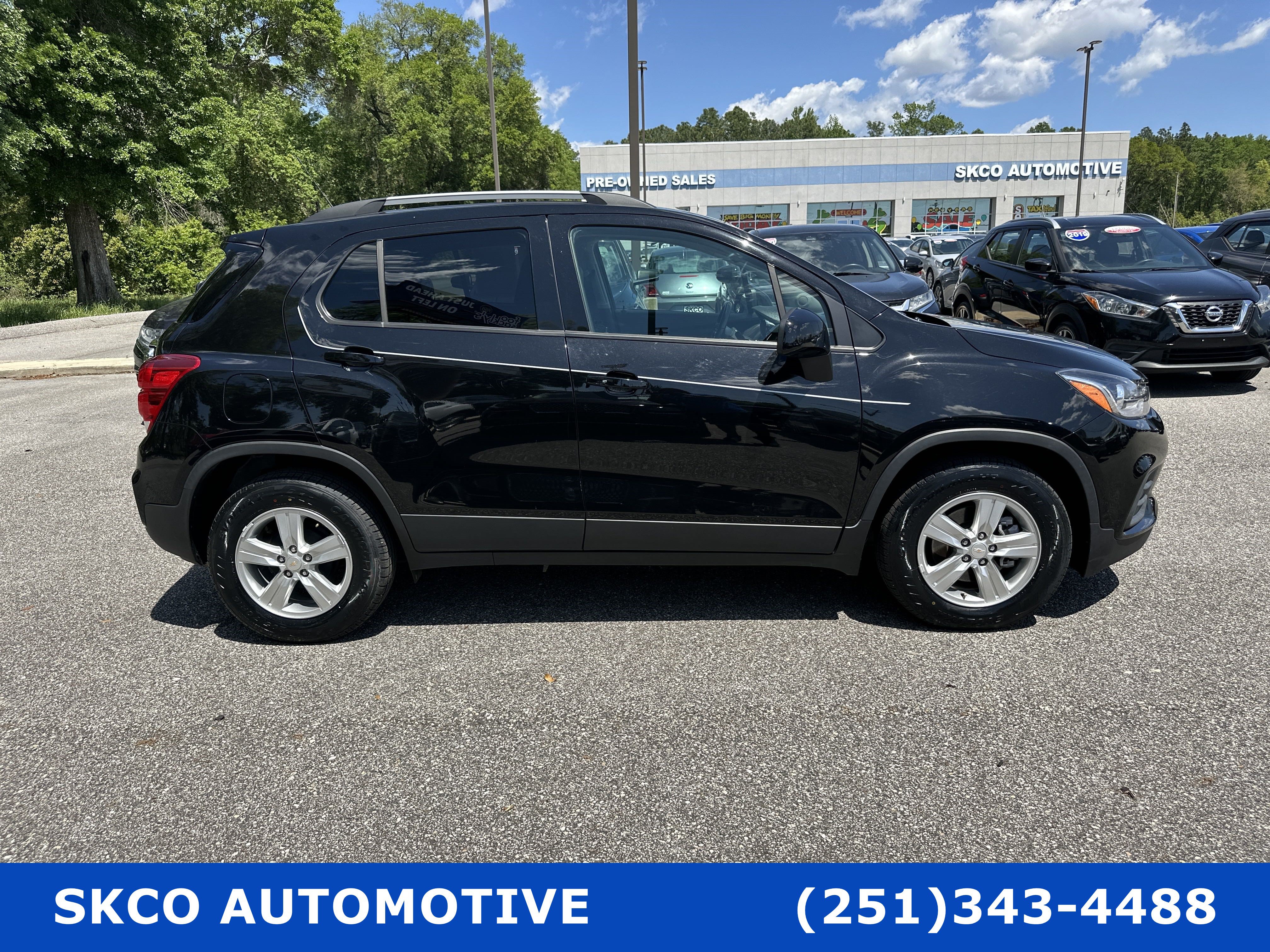 Used 2022 Chevrolet Trax LT w/ LT Convenience Package FWD image 6