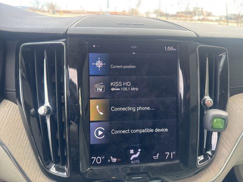 Used 2021 Volvo XC60 T6 Inscription image 4