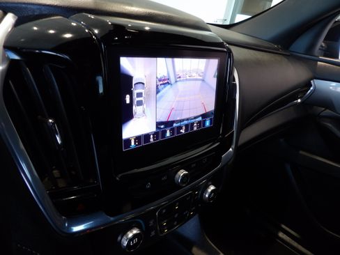 Used 2022 Chevrolet Traverse LT AWD/4WD image 13