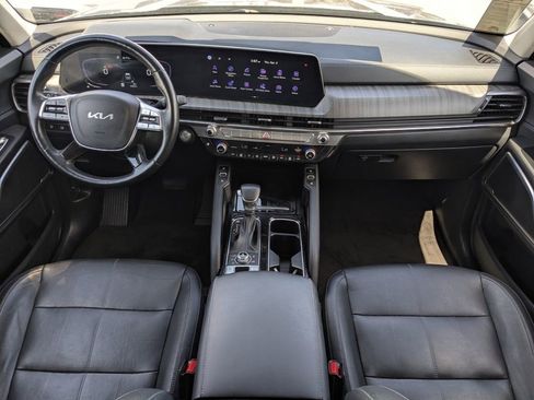 Used 2024 Kia Telluride EX w/ EX Captain's Chair Package AWD/4WD image 18