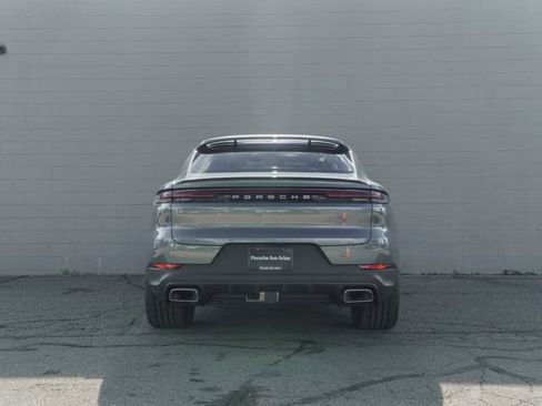 New 2026 Porsche Cayenne Coupe AWD/4WD image 6