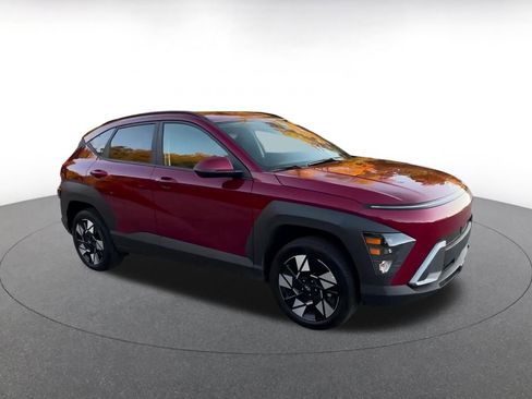 Used 2025 Hyundai Kona SEL image 4
