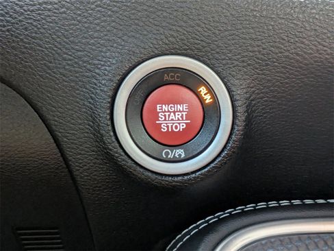 Used 2019 Dodge Challenger SRT Hellcat image 31