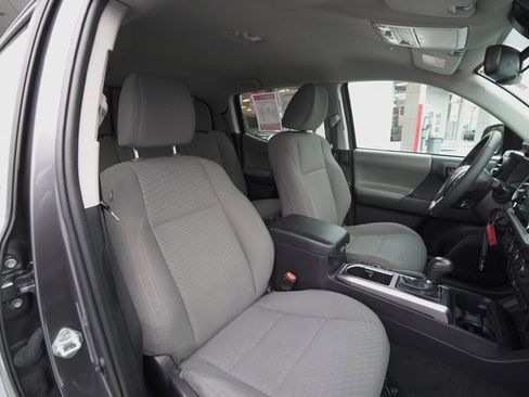 Certified 2022 Toyota Tacoma SR5 image 24