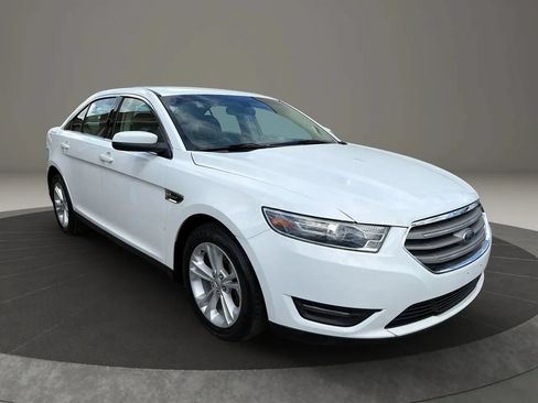 Used 2018 Ford Taurus SEL AWD/4WD image 3