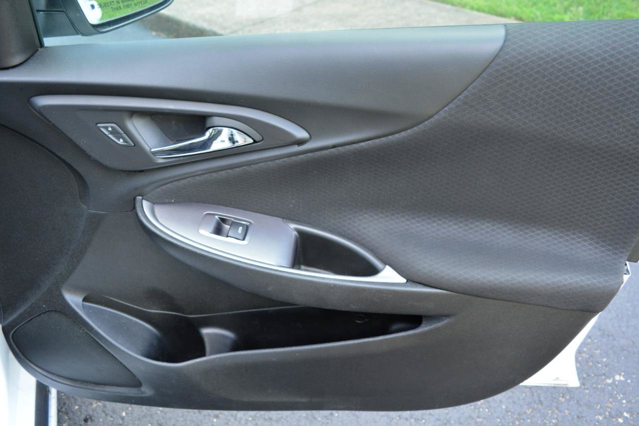 Used 2023 Chevrolet Malibu LS FWD image 16