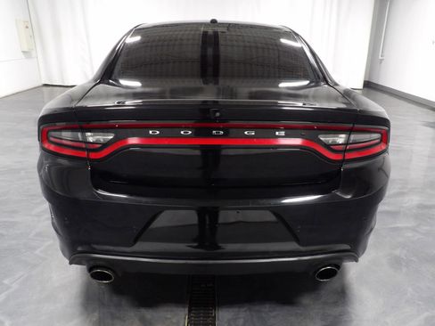 Used 2021 Dodge Charger SXT w/ Leather Interior Group RWD image 6