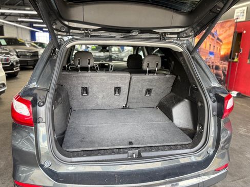Used 2019 Chevrolet Equinox LT w/ Driver Convenience Package FWD image 8