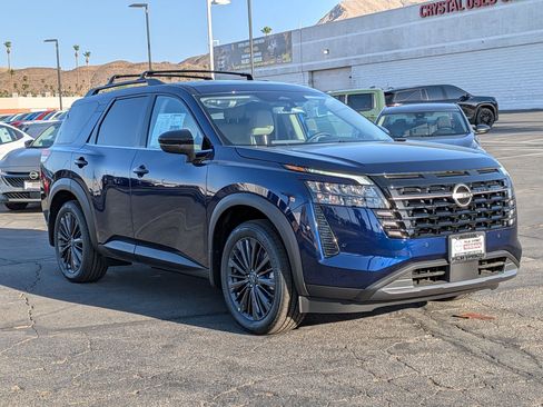 New 2026 Nissan Pathfinder SL w/ SL Premium Package FWD image 6