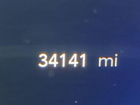 Certified 2024 Chrysler Pacifica Touring-L image 34