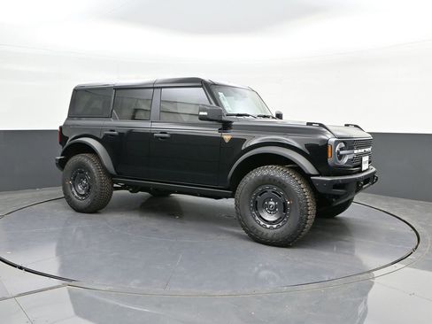 New 2025 Ford Bronco Badlands image 17