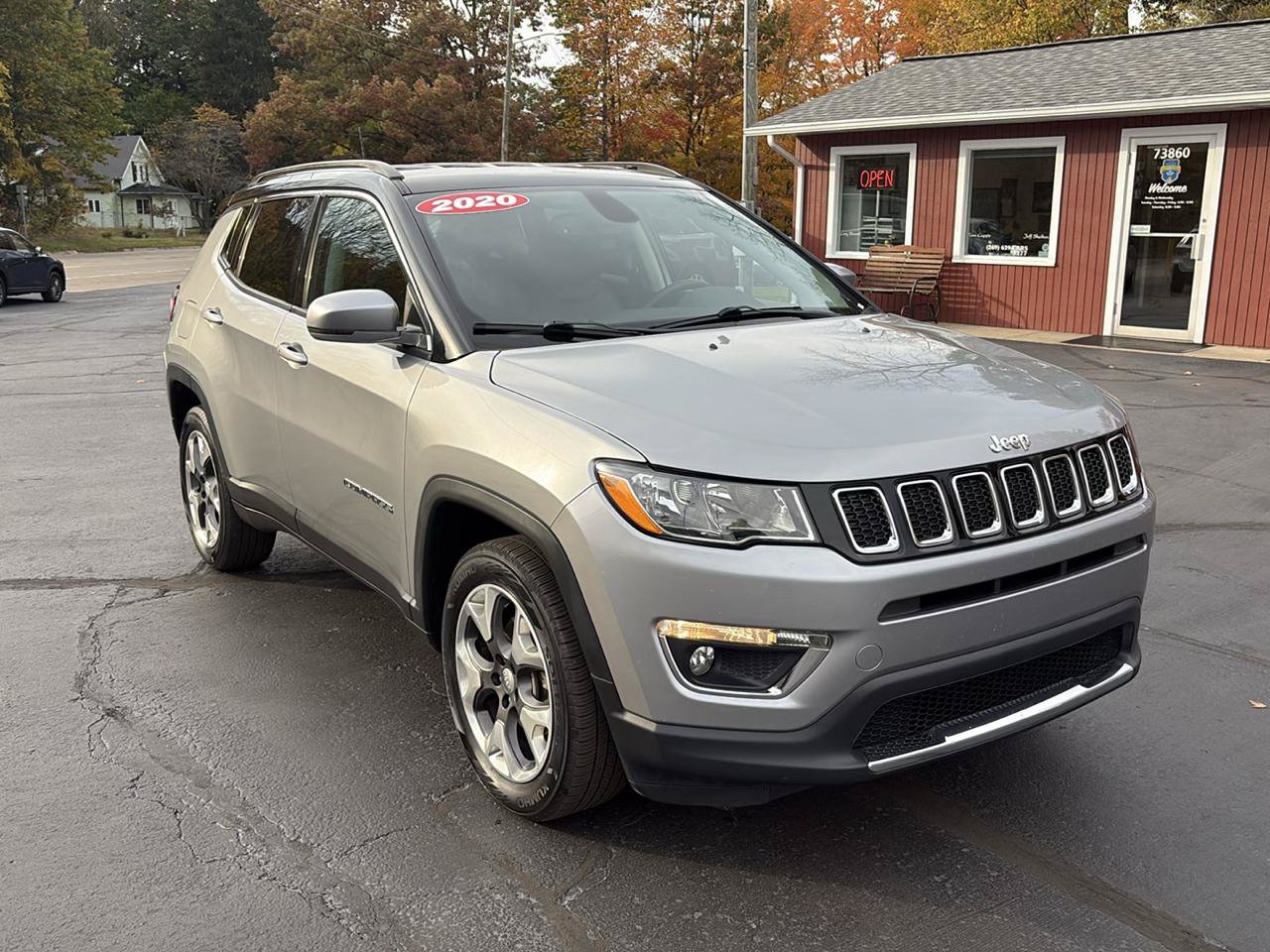 Used 2020 Jeep Compass Limited AWD/4WD image 2