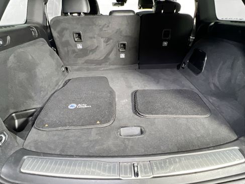 Used 2022 Jeep Grand Cherokee Overland w/ Luxury Tech Group IV image 25