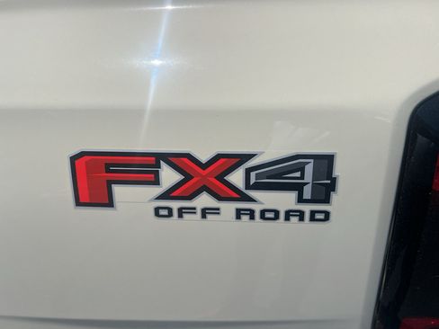 New 2026 Ford Ranger XLT w/ Equipment Group 301A High AWD/4WD image 9
