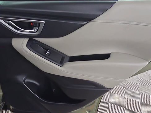 Used 2020 Subaru Forester Limited image 13