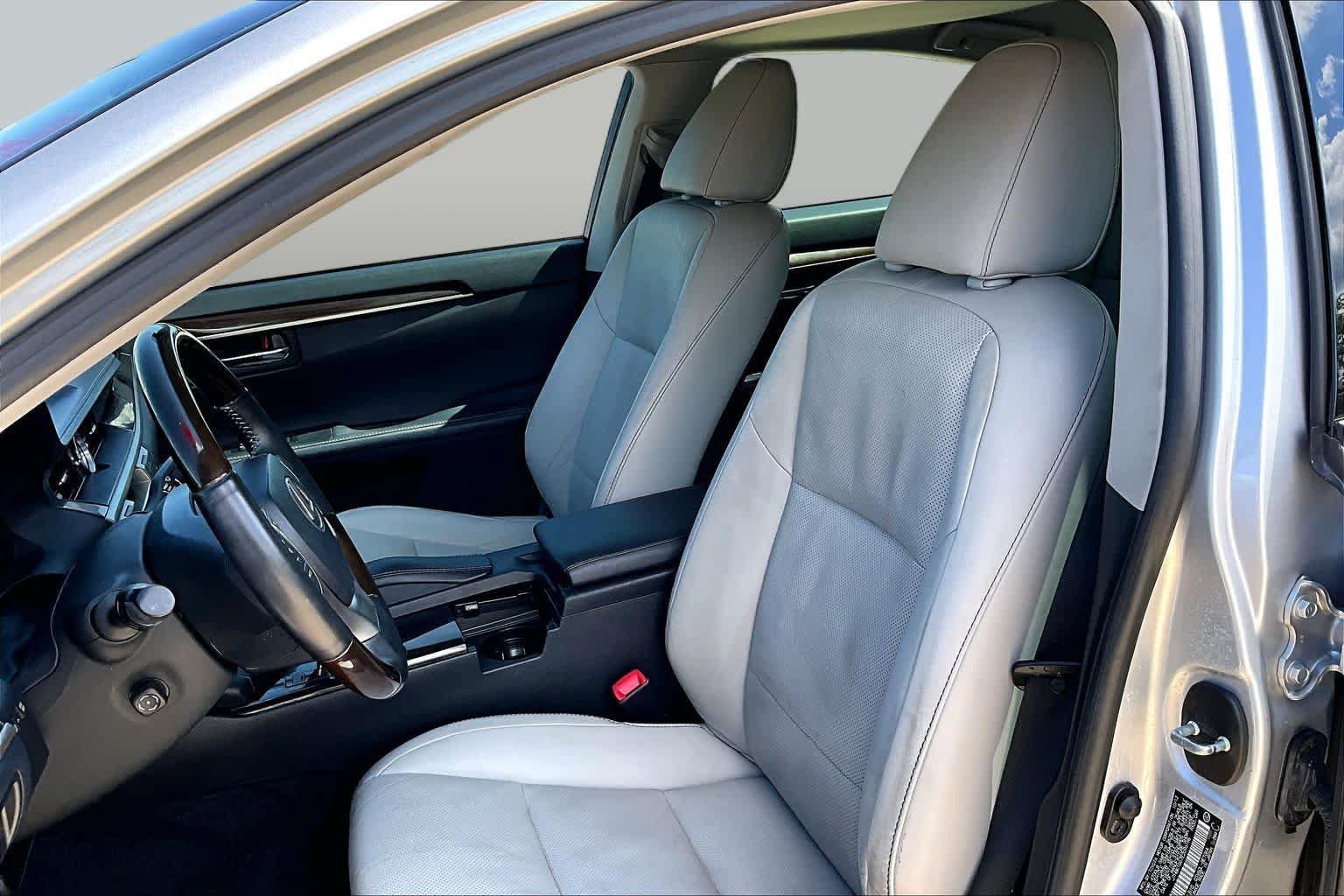Used 2014 Lexus ES 350 w/ Luxury Package FWD image 8
