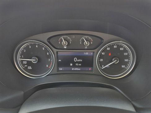 Used 2022 Buick Enclave Essence image 28