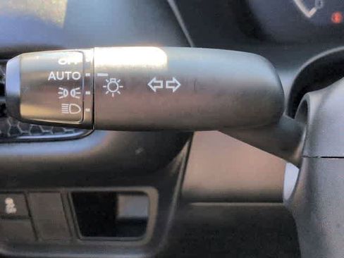 Used 2023 Honda HR-V LX image 27