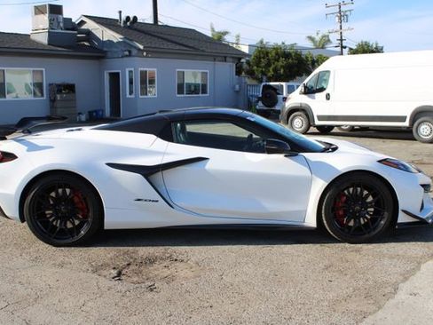 Used 2025 Chevrolet Corvette Z06 w/ Stealth Interior Trim Package image 3
