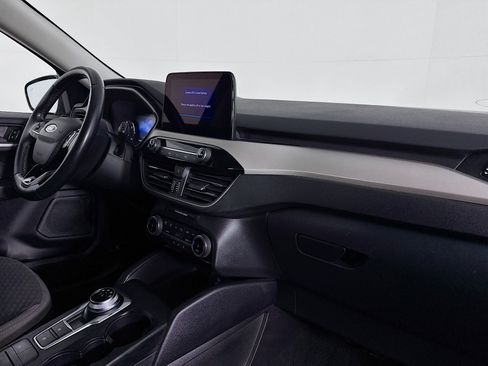 Used 2022 Ford Escape SE w/ SE Sport Appearance Package image 29