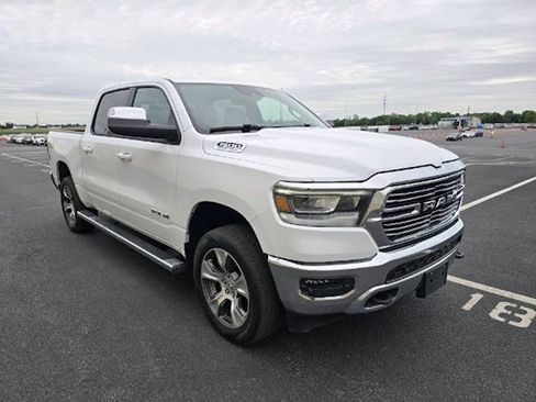 Used 2024 RAM 1500 Laramie AWD/4WD image 8