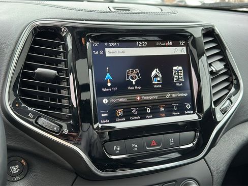 Used 2021 Jeep Cherokee Limited w/ Elite Package image 18