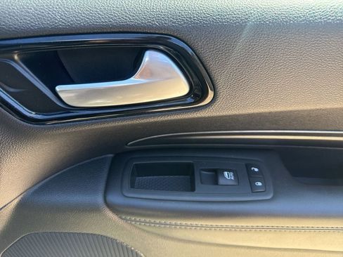 Used 2021 Dodge Durango SXT AWD/4WD image 18