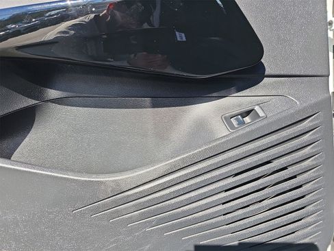 Used 2023 Volkswagen ID.4 S image 28