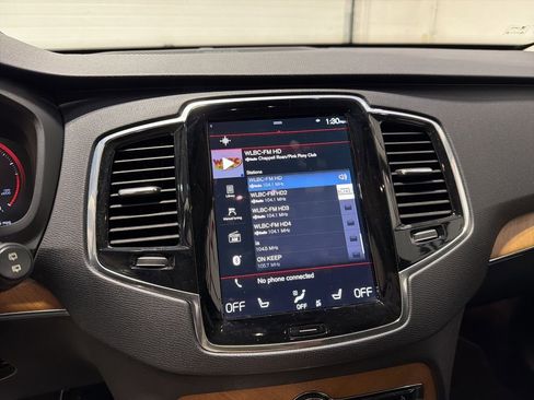 Used 2022 Volvo XC90 T6 Momentum w/ Advanced Package image 18