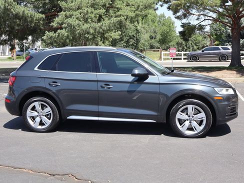 Used 2018 Audi Q5 2.0T Premium Plus w/ Premium Plus Package AWD/4WD image 3