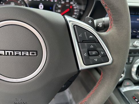 Used 2022 Chevrolet Camaro ZL1 image 20