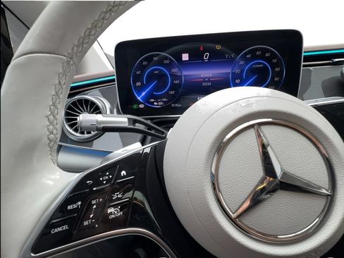 Used 2023 Mercedes-Benz EQS 450+ 4MATIC Sedan image 43