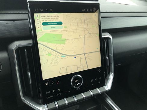 Used 2025 GMC Acadia Elevation image 23