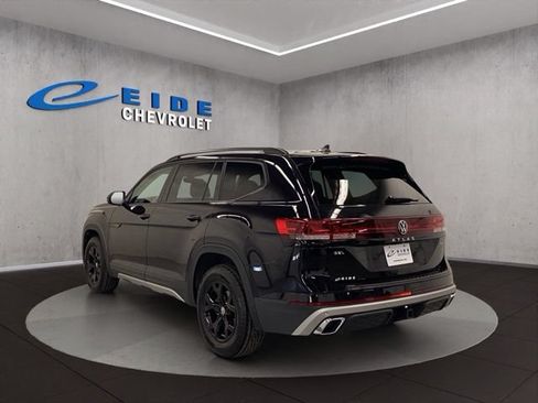 Used 2024 Volkswagen Atlas Peak Edition SEL AWD/4WD image 13