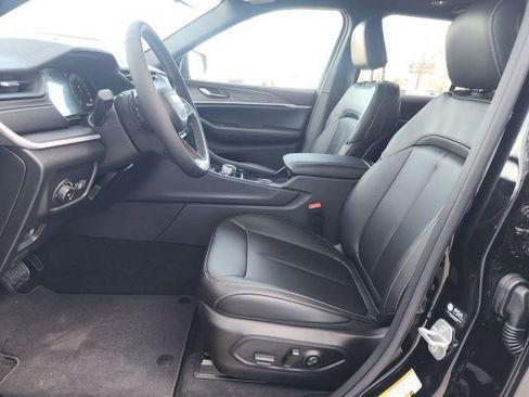New 2026 Jeep Grand Cherokee Limited AWD/4WD image 18